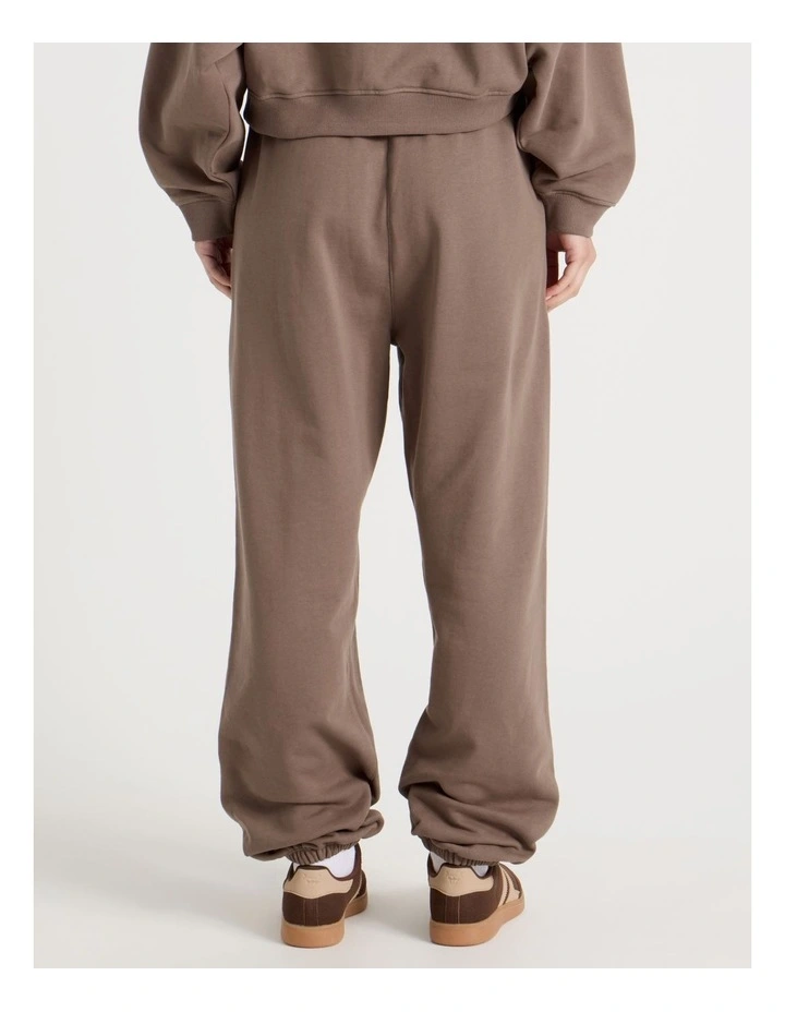 70'S Jogger in Taupe image 6