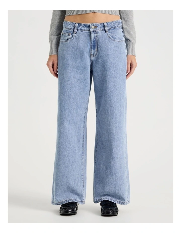 Low Rise Baggy Jeans in Light Blue image 2