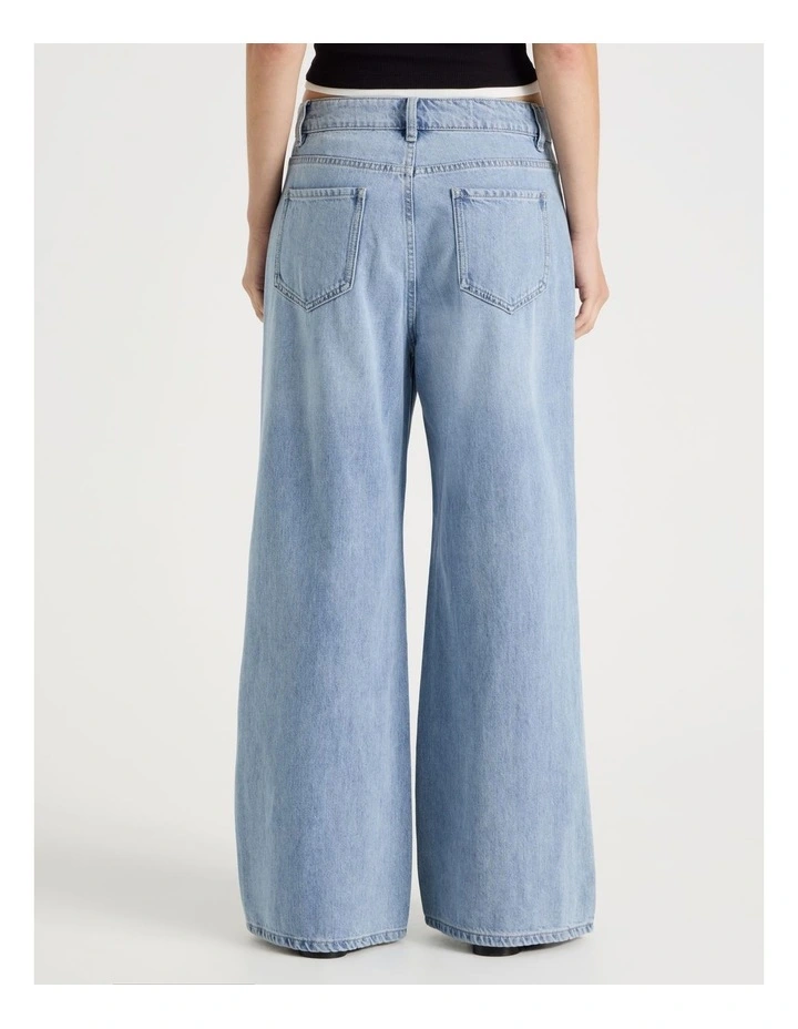 Mid Rise Distressed Wide Leg Jeans in Light Blue image 5