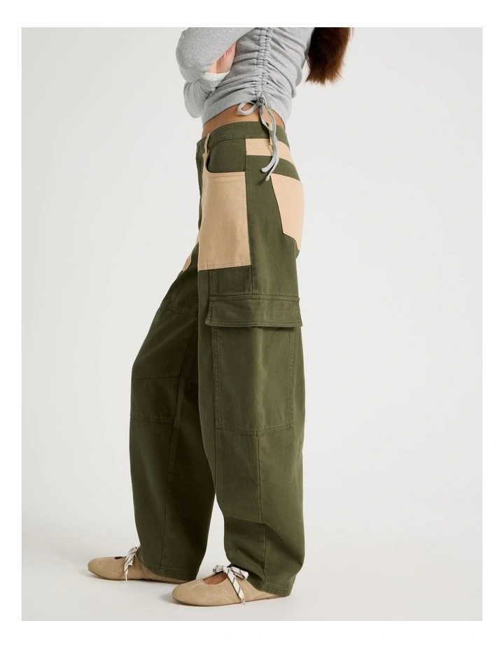 Patchwork Jeans in Khaki image 2