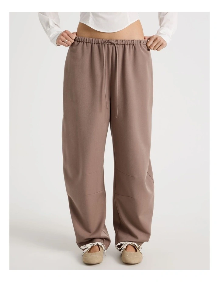 Tie Waist Barrel Leg Pant in Deep Taupe image 5