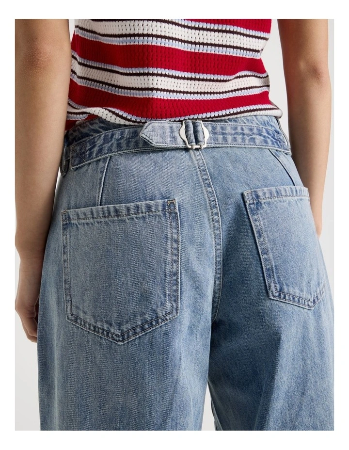 Baggy Barrel Leg Jean in Light Blue Wash image 5
