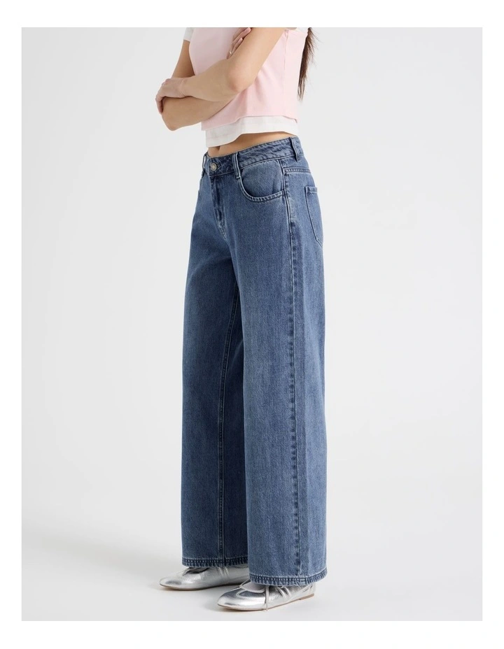 Low Rise Baggy Leg Jean in Mid Blue Wash image 5
