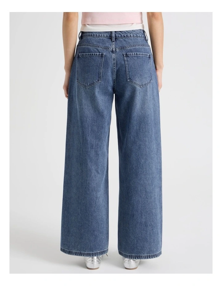 Low Rise Baggy Leg Jean in Mid Blue Wash image 6