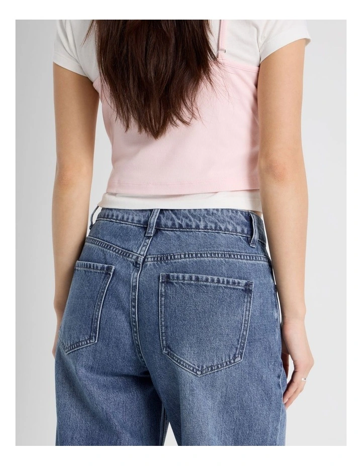 Low Rise Baggy Leg Jean in Mid Blue Wash image 7