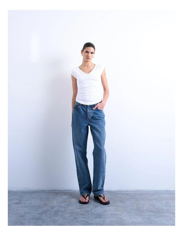 Lissy V-Neck T-shirt in White image 3