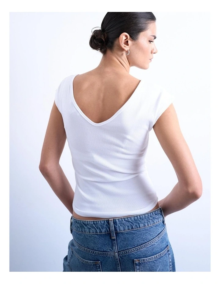 Lissy V-Neck T-shirt in White image 4