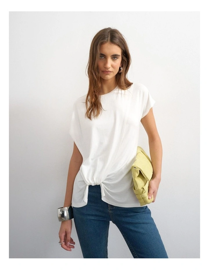 CHLOE HITCH DETAILED T-SHIRT image 2