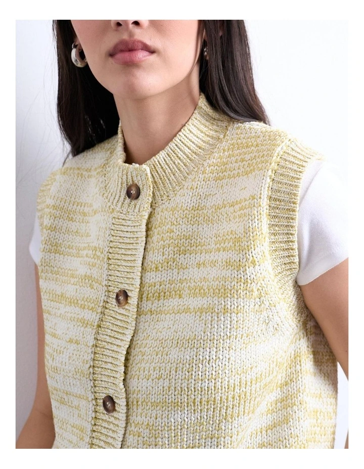 Dory O-Neck Vest in Green image 3