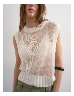 Josephine Emb. Sl O-neck Vest in Ivory