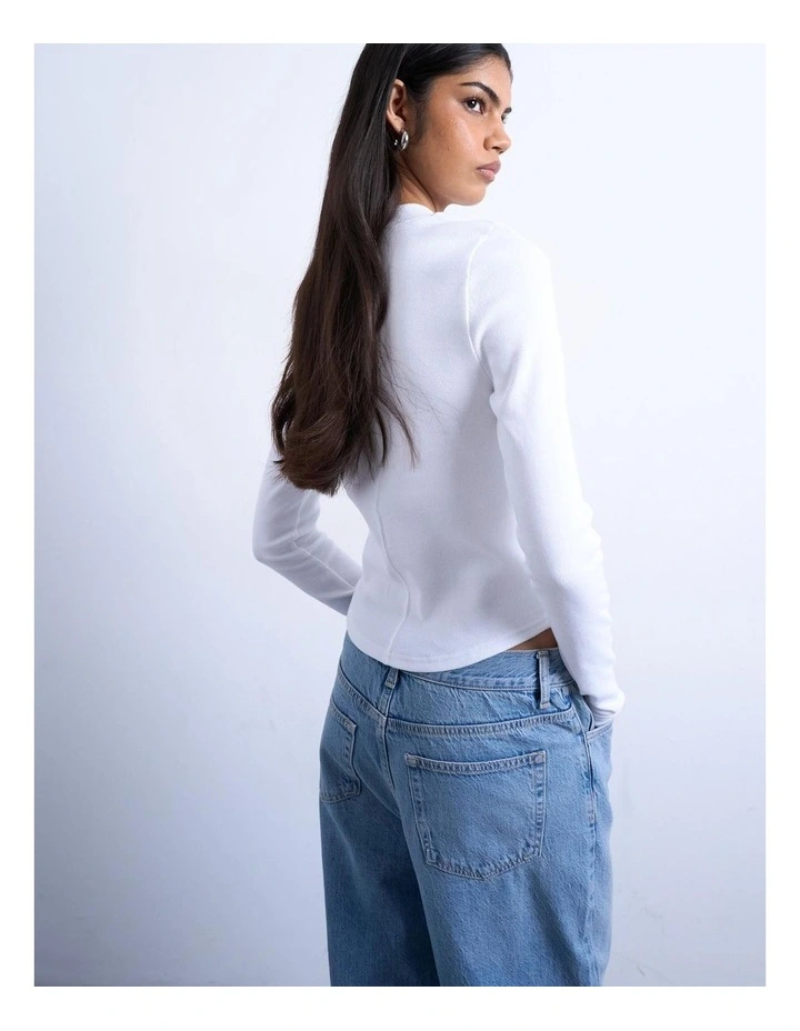 Bea Rib Curved Hem Top in White image 2