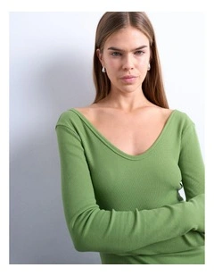 Wendy V-Neck Top in Green