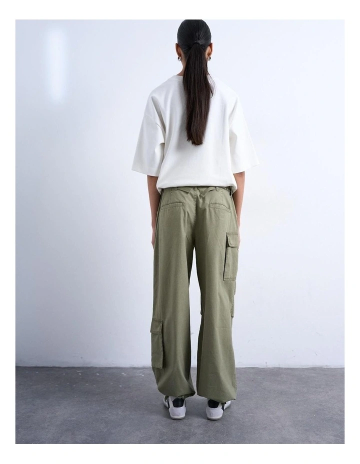 Cargo Trouser in Green image 3