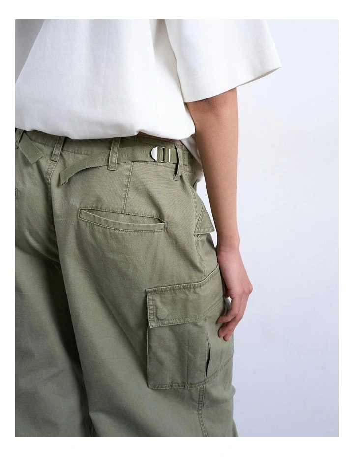 Cargo Trouser in Green image 4
