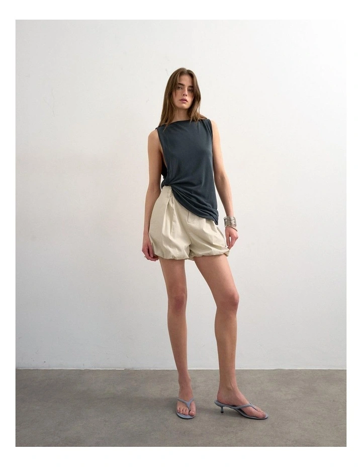 Freya Bubble Hem Cargo Short Wvn image 3