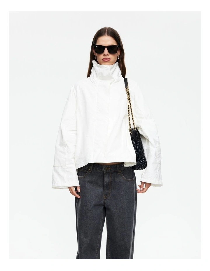 Shoreline Windbreaker Jacket in White image 1