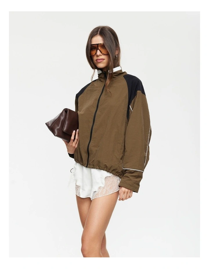 Shoreline Windbreaker Jacket in Brown image 3