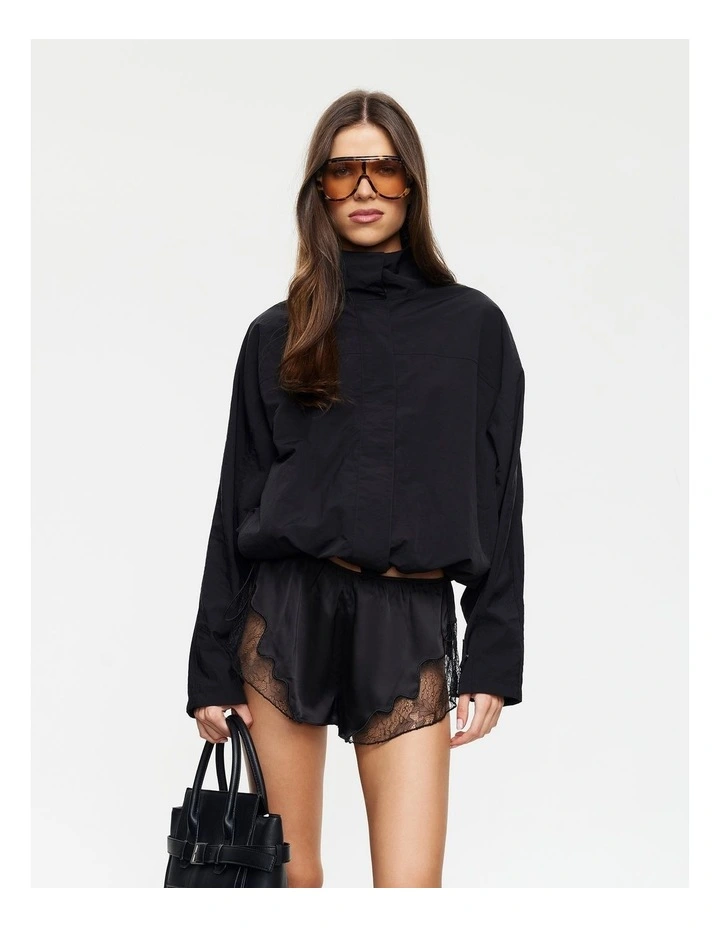 Shoreline Windbreaker in Black image 1