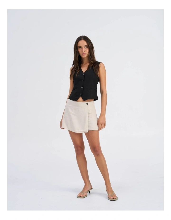 Caro Linen Blend Vest in Black image 4