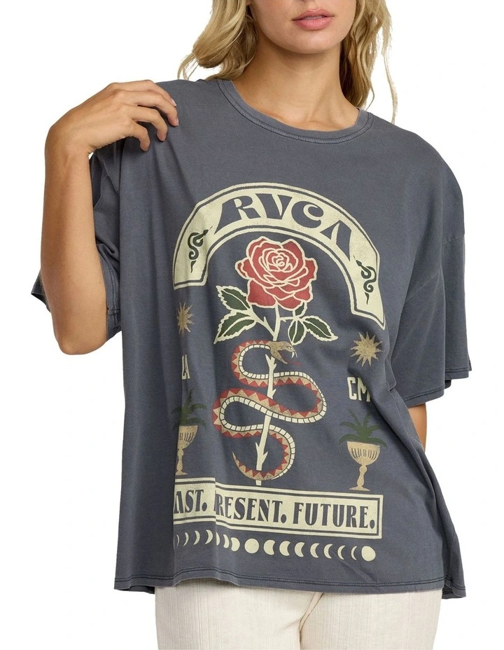 Baggie Tee in Black image 4