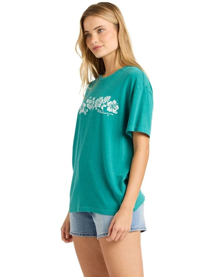 Dream For Days T-shirt in Green image 3