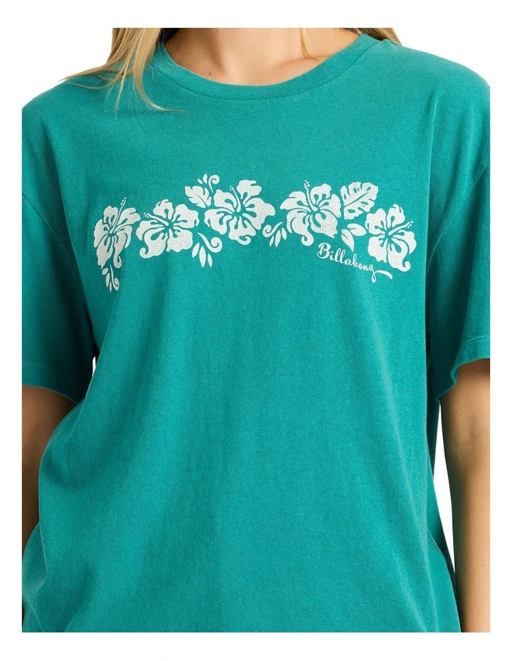 Dream For Days T-shirt in Green image 4