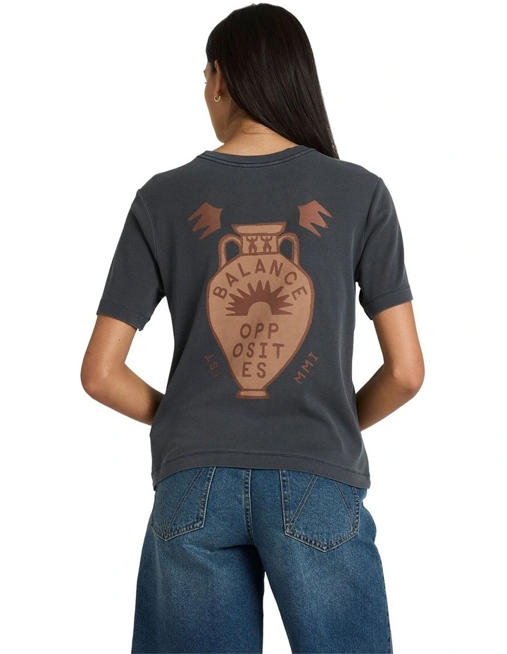 Icon T-Shirt in Black image 2