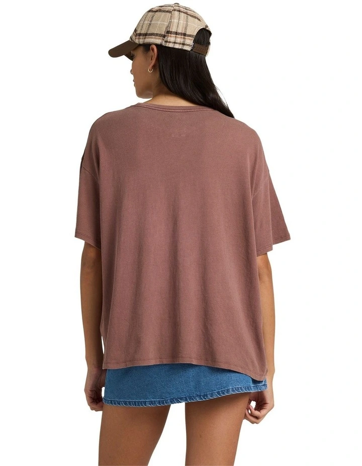 Move On BF T-shirt in Brown image 2