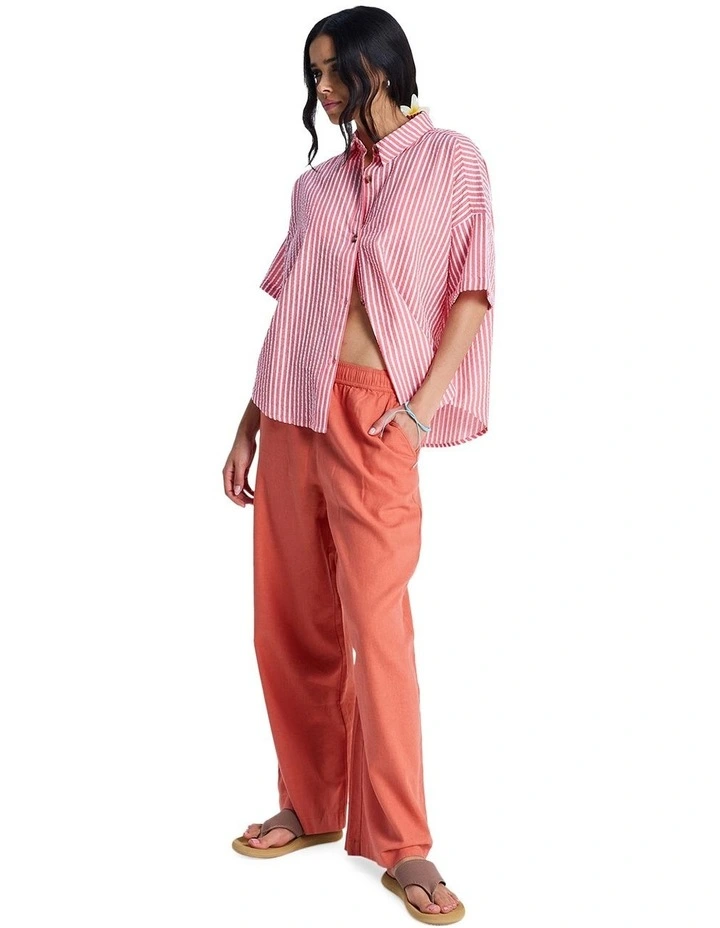 Beachy Short Sleeve Shirt in Pink image 5