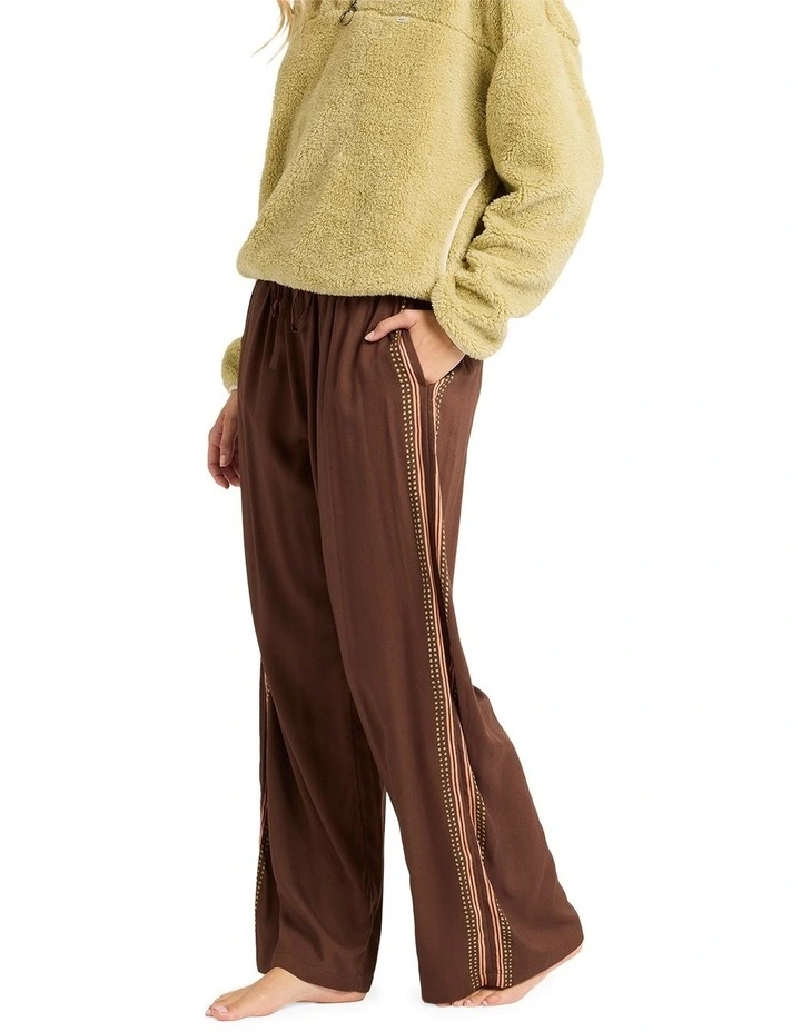 Vacay Mode Elastic-Waist Linen Pants in Teak image 3