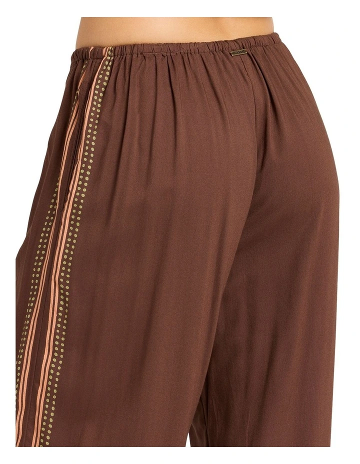 Vacay Mode Elastic-Waist Linen Pants in Teak image 4
