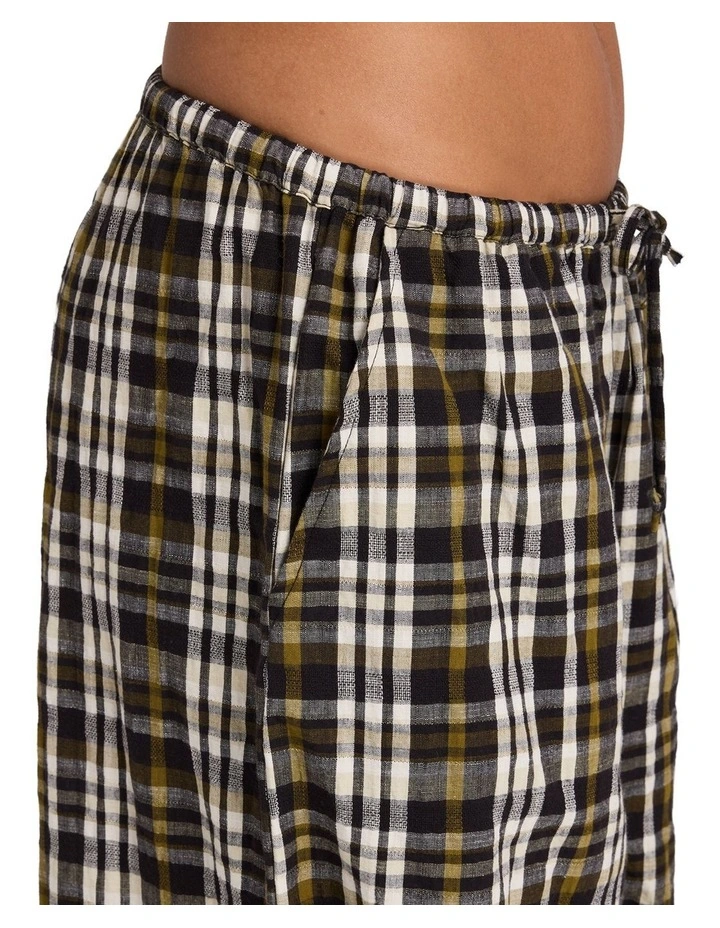 Wonders Woven Pant in Black Sands image 4