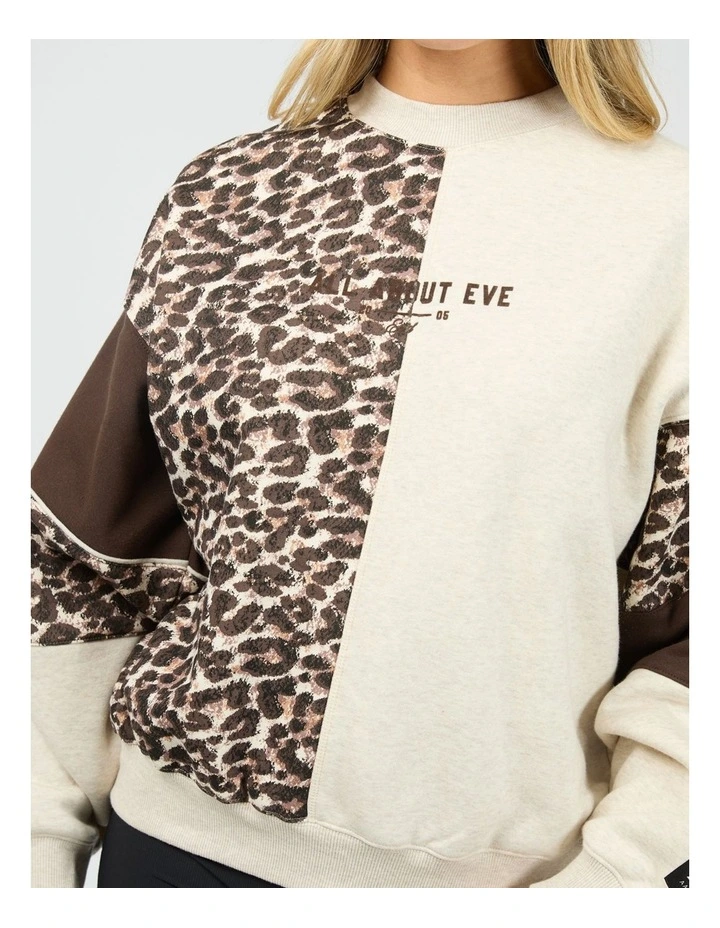 The Wild Box Crew Neck Sweat Top in Oat 6476142 image 5