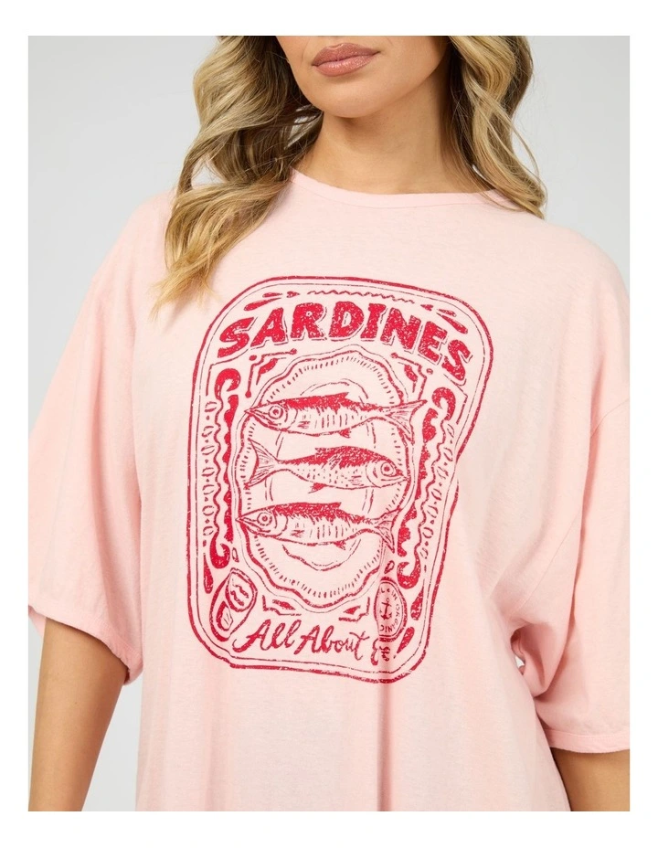 Skipper Oversized Tee image 5