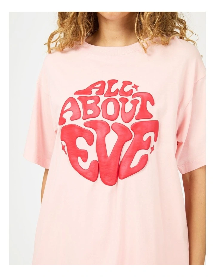 Retro Relaxed Tee in Pink image 4