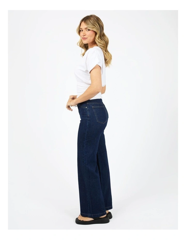 AAE Halle Tee image 6