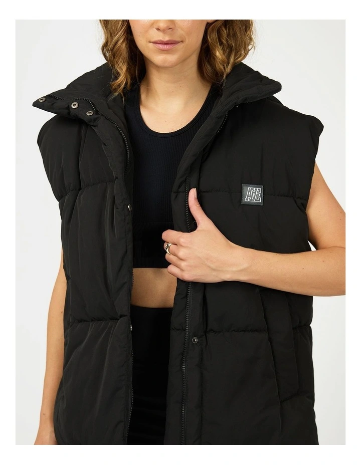 Elevate Puffer Vest in Black image 4