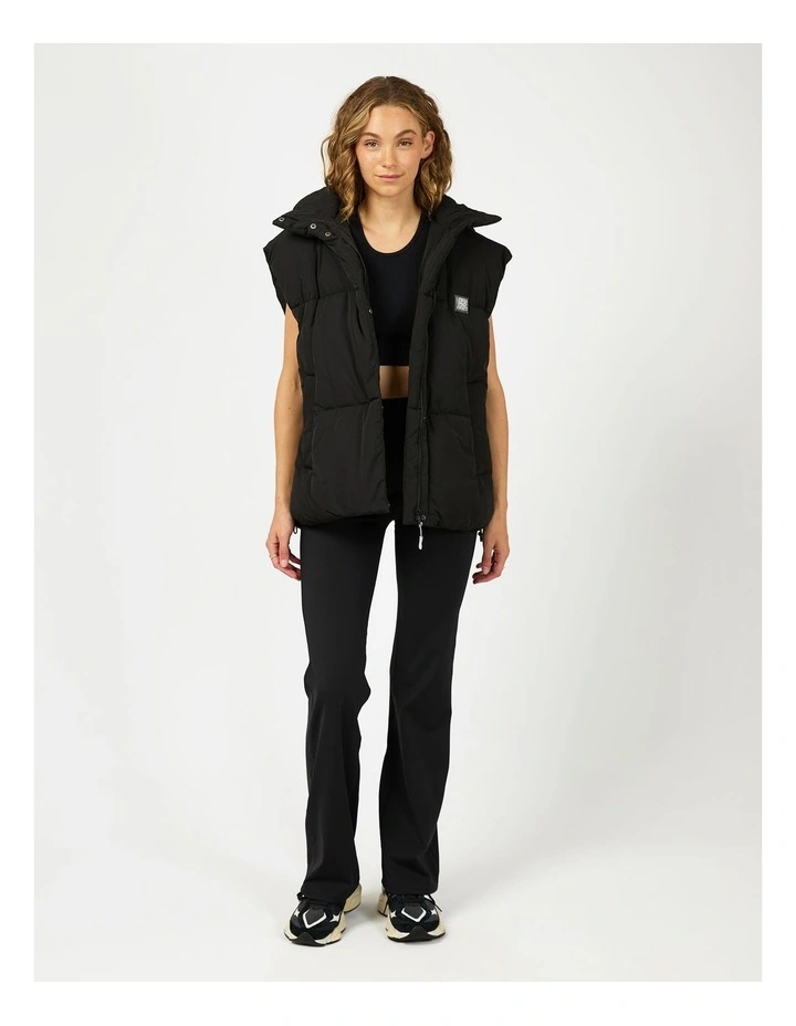 Elevate Puffer Vest in Black image 5