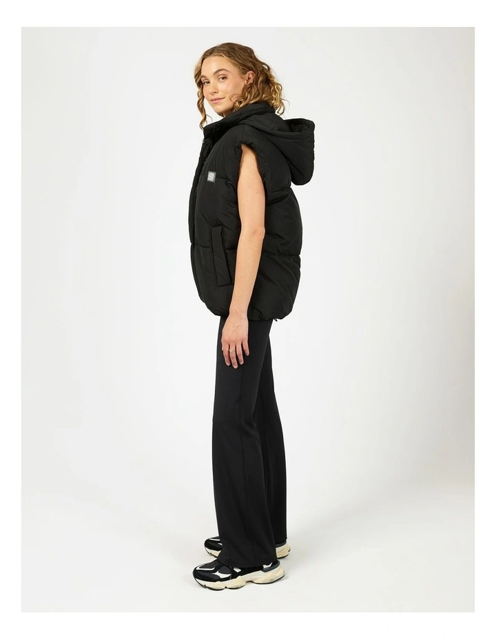 Elevate Puffer Vest in Black image 6