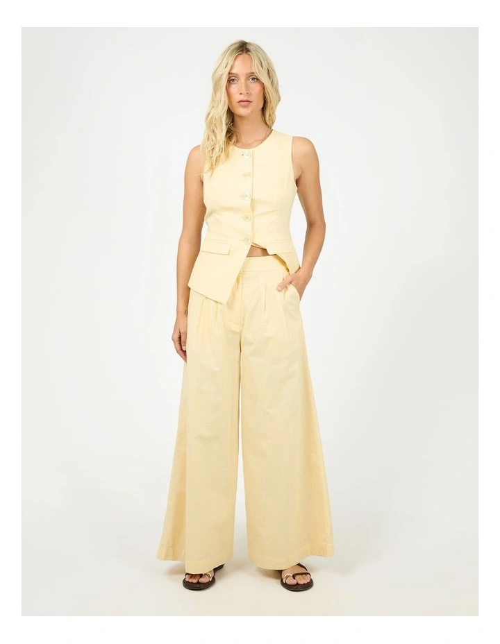 Alessa Linen Pant in Yellow image 5