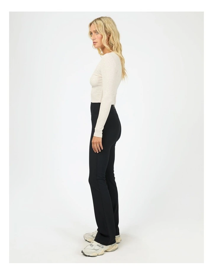 Active Rib Flare Legging in Black image 6
