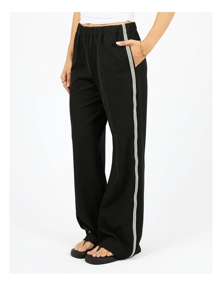 Lina Pant in Black image 3