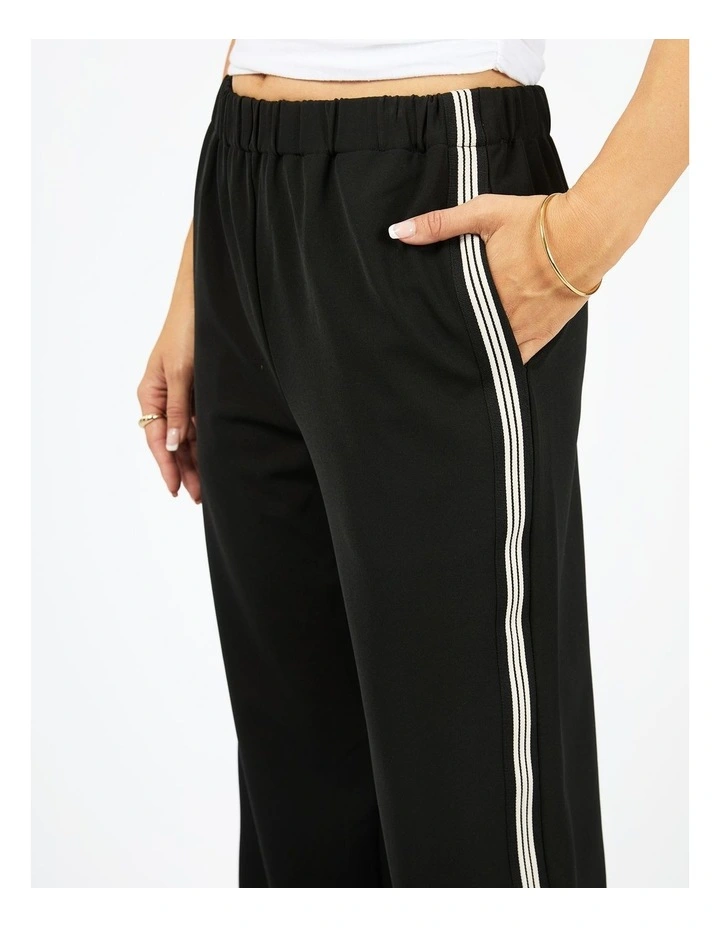 Lina Pant in Black image 4