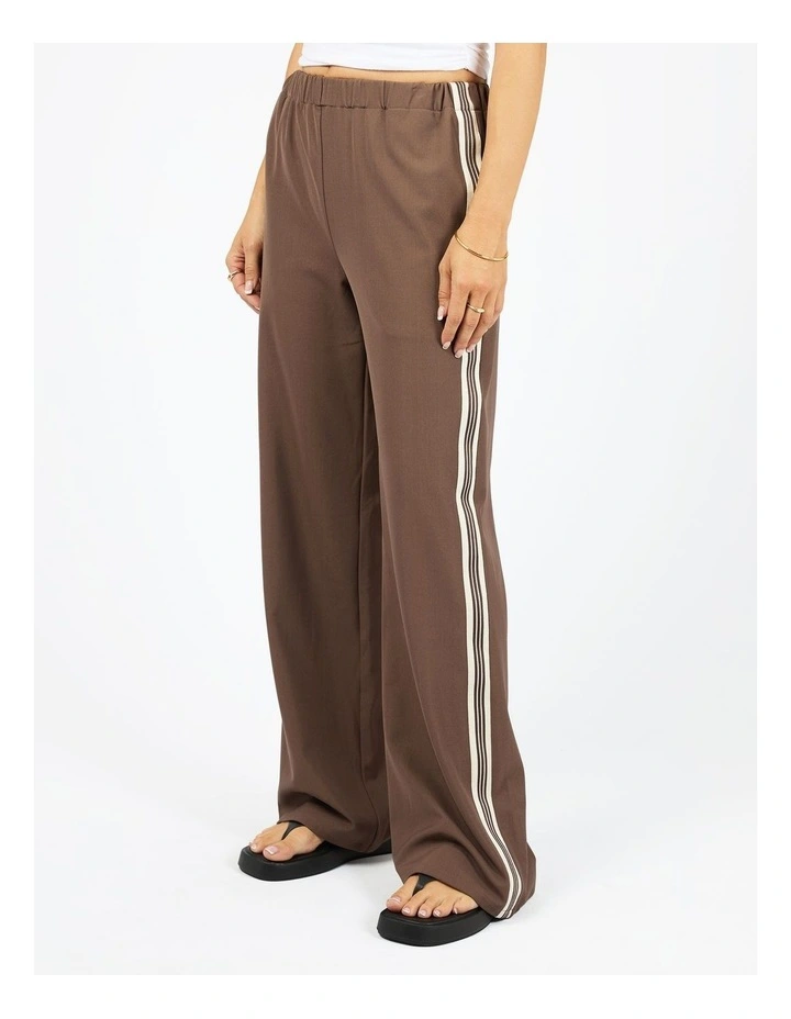Lina Pant in Brown image 3