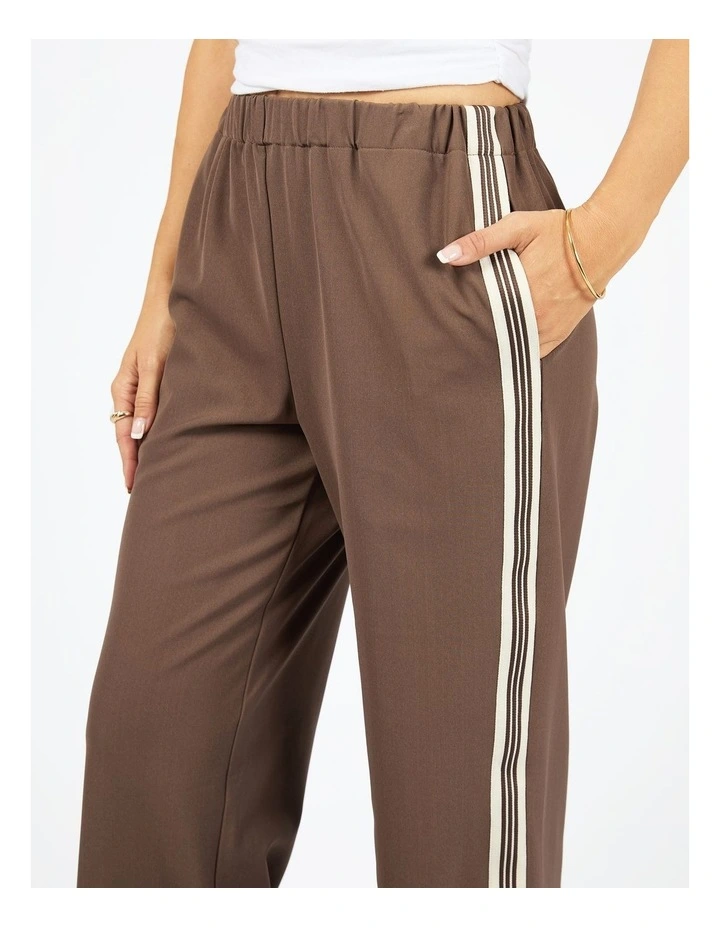 Lina Pant in Brown image 4