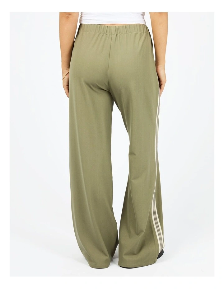 Lina Pant in Green image 2