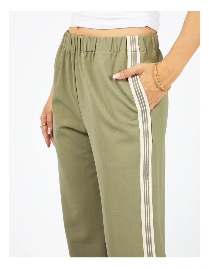 Lina Pant in Green image 4