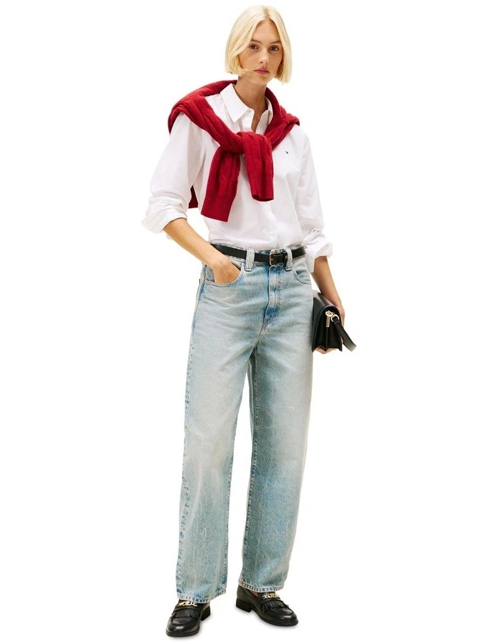 Mid Rise Relaxed Barrel Leg Jeans in Blue image 4