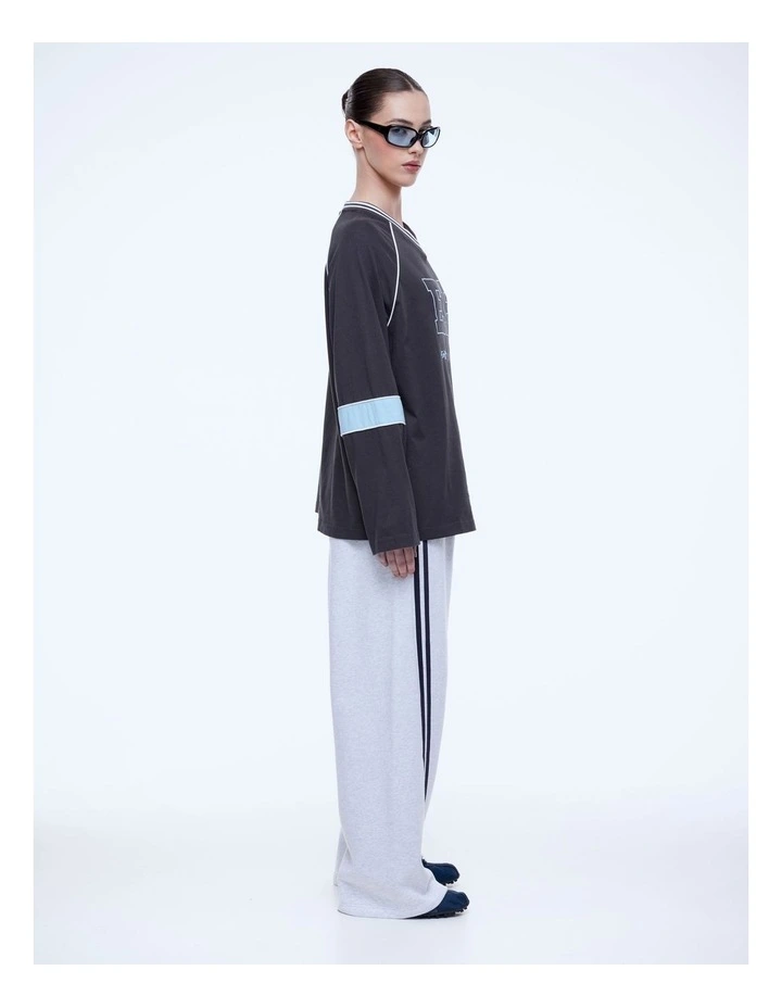Ena Nfl Harlow V Neck Long Sleeve image 3
