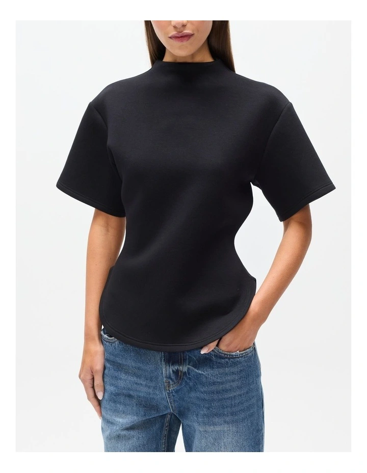 Esther T-Shirt in Black image 4